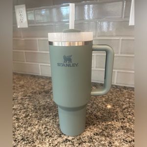 Stanley 40oz quencher tumbler